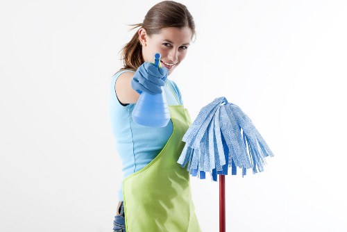 Professional upholstery cleaning in Pondersend on a fabric sofa
