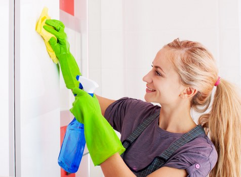 Curtain cleaning in Pondersend for a fresh living room