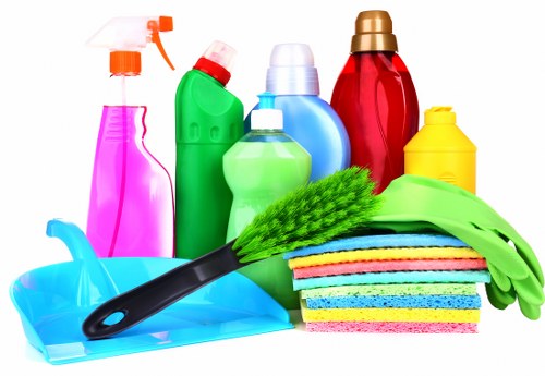 Professional upholstery cleaning process for a fabric sofa in Pondersend